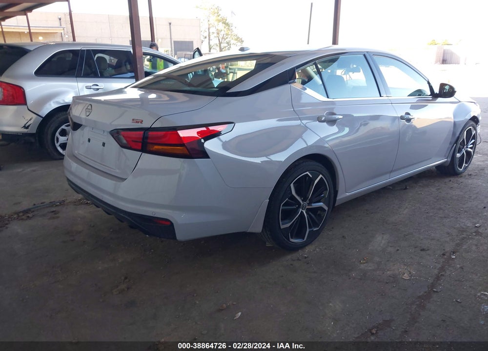 2024 NISSAN ALTIMA SR FWD VIN: 1N4BL4CV7RN377297