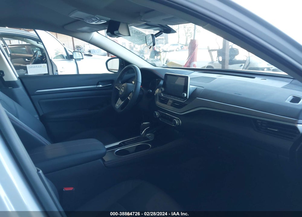 2024 NISSAN ALTIMA SR FWD VIN: 1N4BL4CV7RN377297