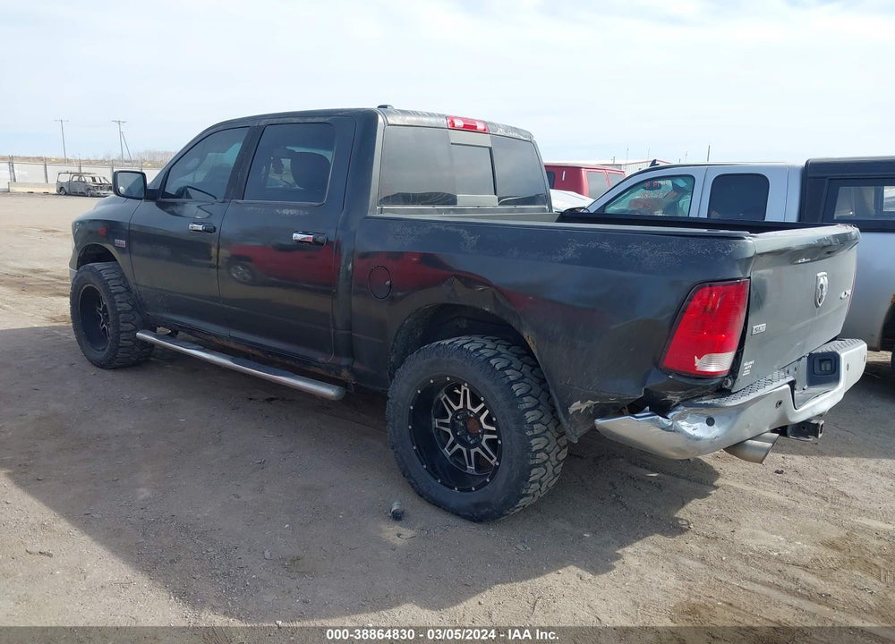 2013 RAM 1500 SLT VIN: 1C6RR7LT1DS697112