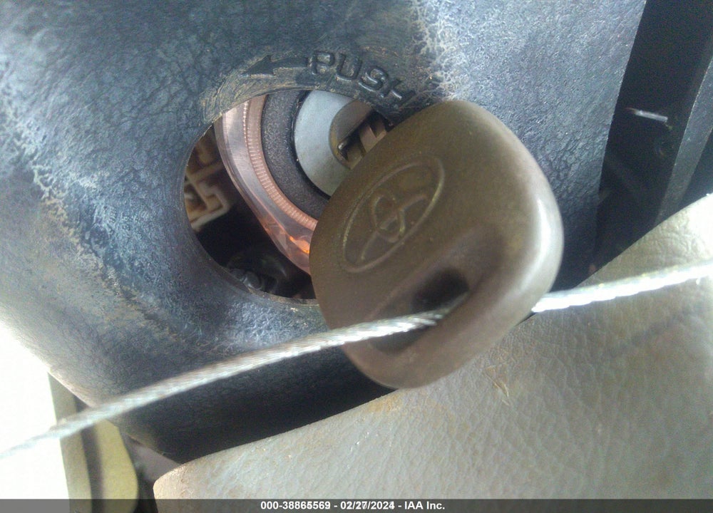 2006 TOYOTA RAV4 LIMITED V6 VIN: JTMZK31V865005570