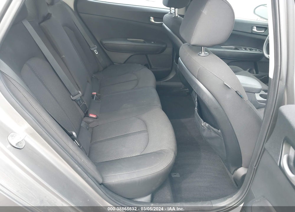 2016 KIA OPTIMA LX VIN: 5XXGT4L37GG116582