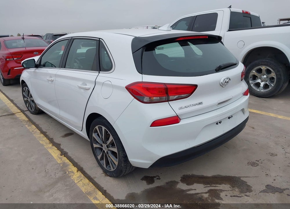 2019 HYUNDAI ELANTRA GT VIN: KMHH35LE5KU107082