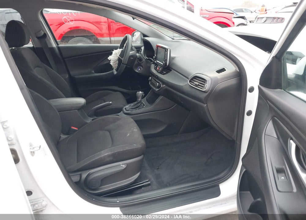 2019 HYUNDAI ELANTRA GT VIN: KMHH35LE5KU107082