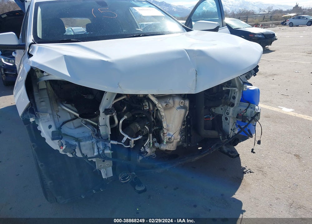 2018 CHEVROLET EQUINOX LT VIN: 2GNAXJEV8J6348056