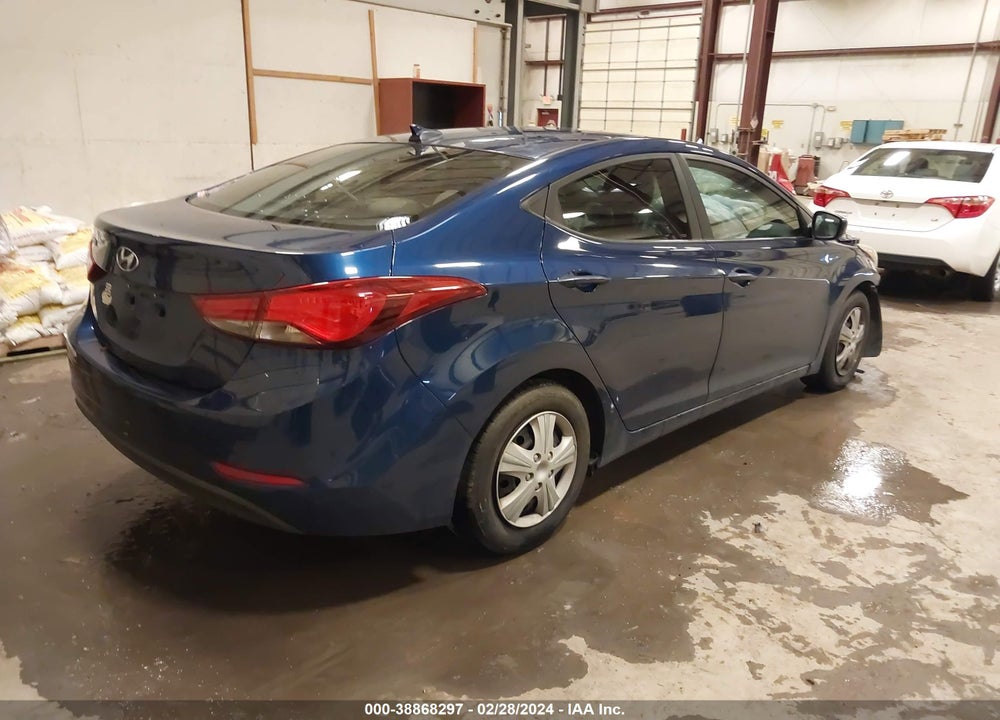 2016 HYUNDAI ELANTRA SE VIN: 5NPDH4AE5GH722234