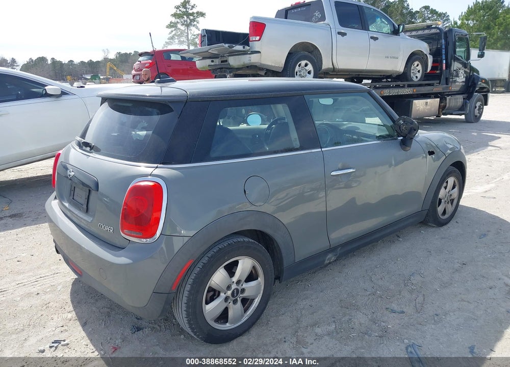 2016 MINI HARDTOP COOPER VIN: WMWXP5C50G3B15365