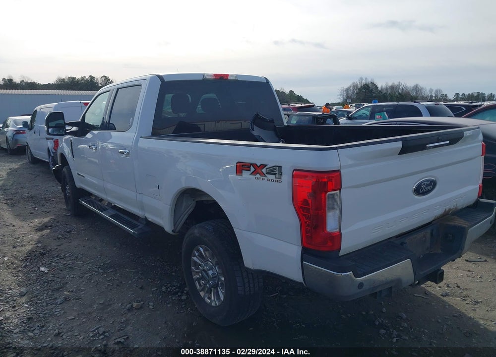 2017 FORD F-250 XLT VIN: 1FT7W2BTXHEE12117
