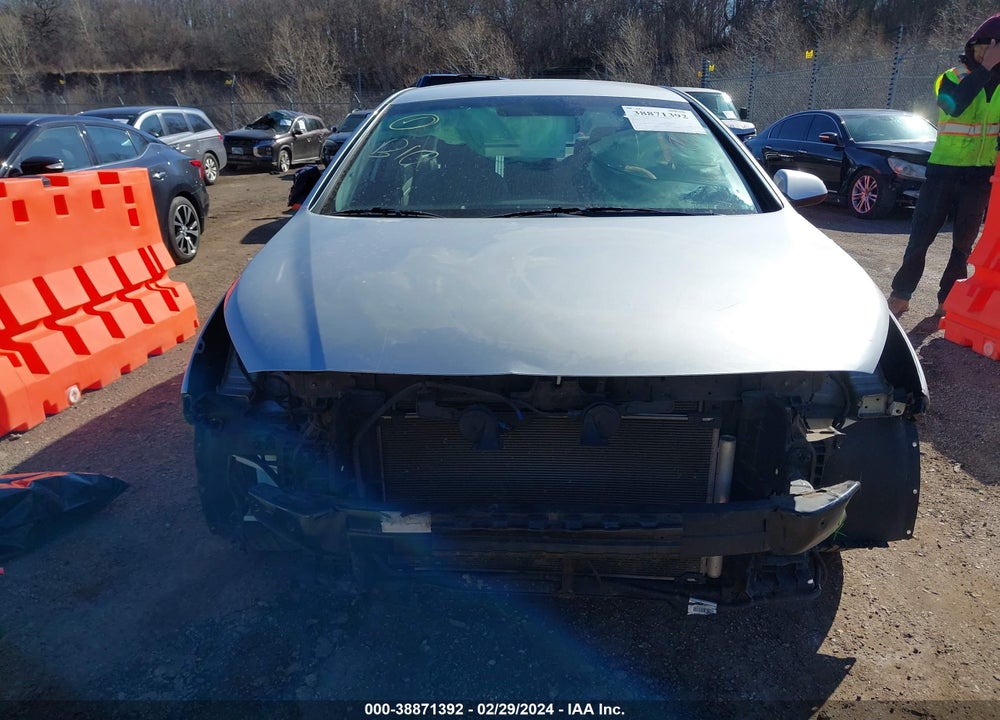 2015 HYUNDAI SONATA SE VIN: 5NPE24AFXFH171988