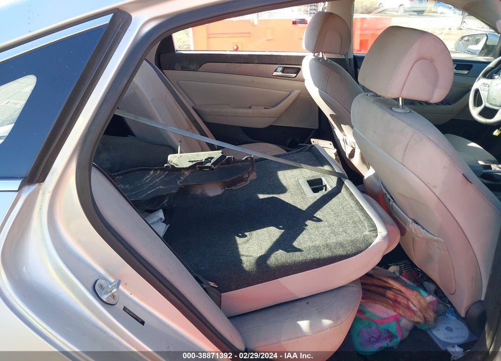 2015 HYUNDAI SONATA SE VIN: 5NPE24AFXFH171988