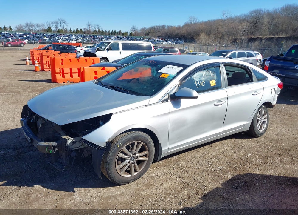 2015 HYUNDAI SONATA SE VIN: 5NPE24AFXFH171988