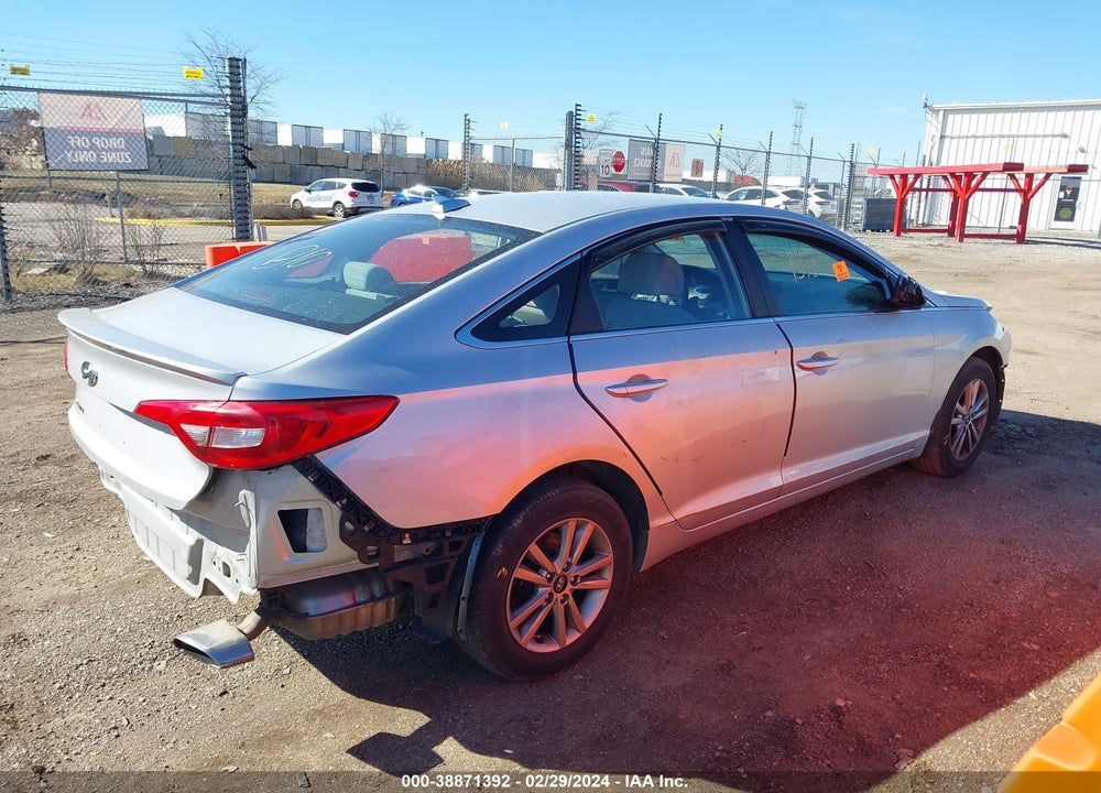 2015 HYUNDAI SONATA SE VIN: 5NPE24AFXFH171988