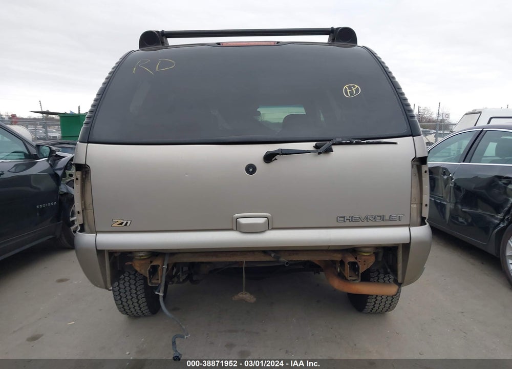 2002 CHEVROLET TAHOE Z71 VIN: 1GNEK13Z72R320471