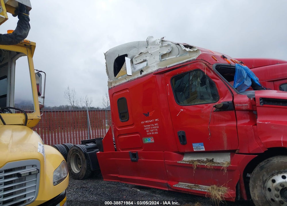 2018 FREIGHTLINER NEW CASCADIA 126 VIN: 3AKJHHDR5JSJH8709