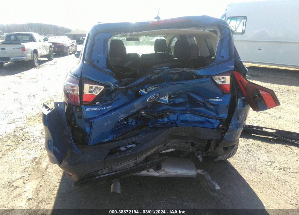 2018 FORD ESCAPE SE VIN: 1FMCU9GD6JUA80800