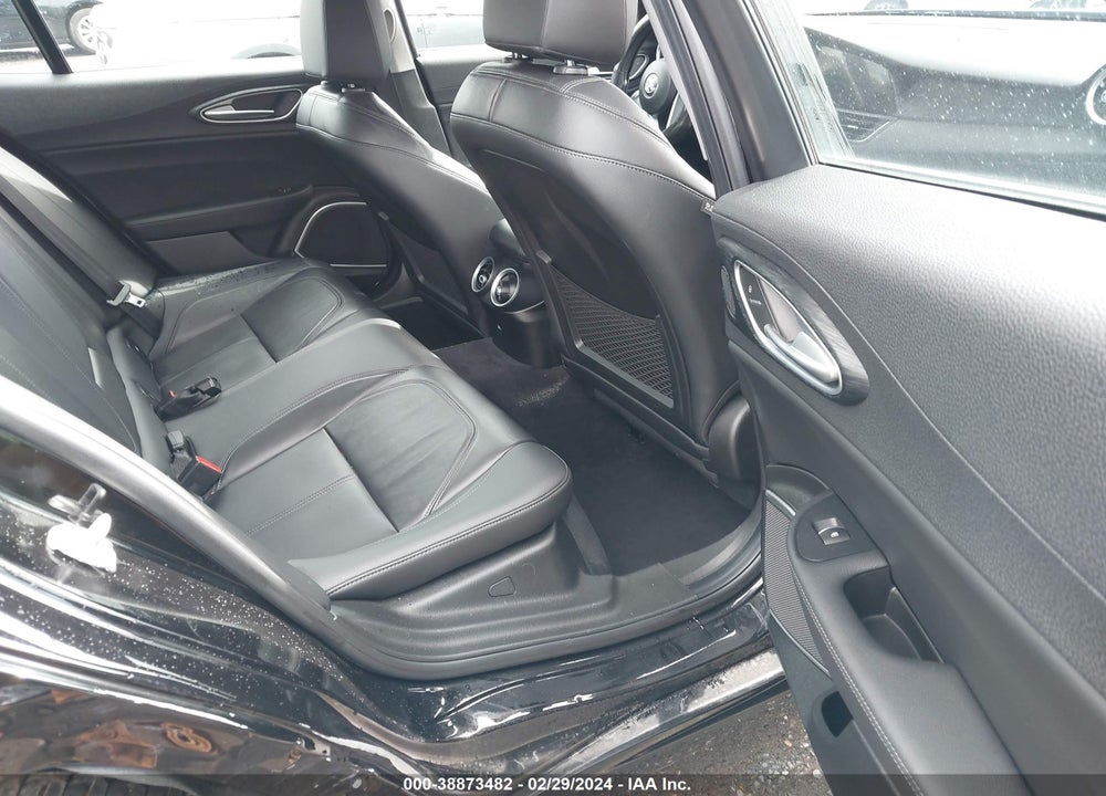 2019 ALFA ROMEO GIULIA AWD VIN: ZARFANAN0K7613900