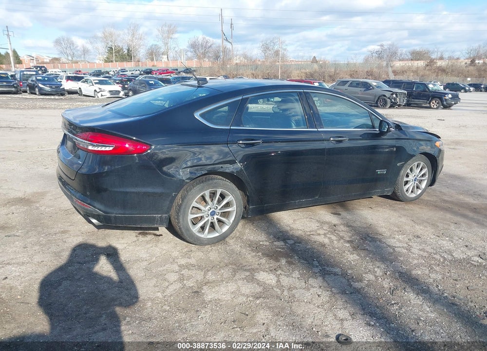 2018 FORD FUSION ENERGI SE LUXURY VIN: 3FA6P0PU7JR178848
