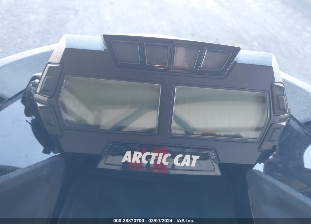 2020 ARCTIC CAT M800 VIN: 4UF20SNWXLT104086