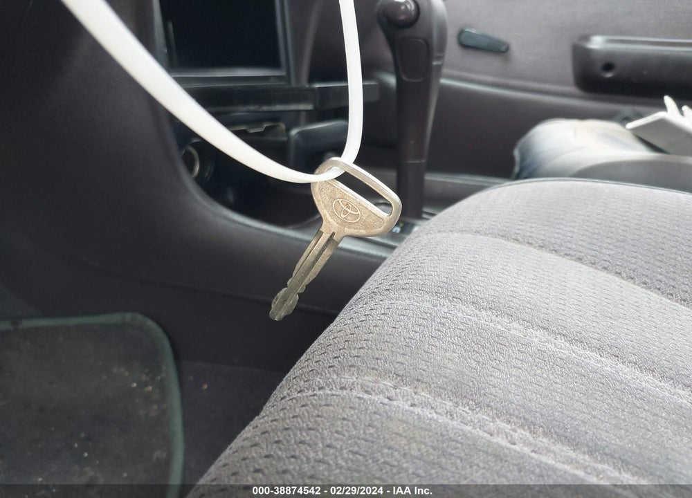 1994 TOYOTA COROLLA VIN: 1NXAE04B3RZ199273