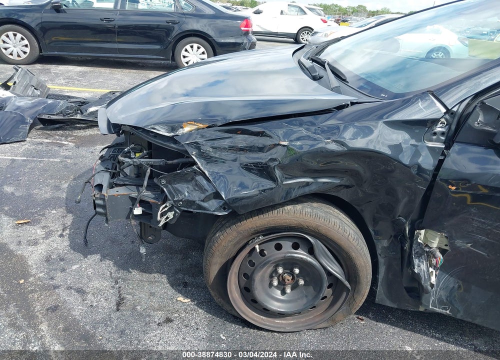 2019 TOYOTA COROLLA LE VIN: 2T1BURHE5KC237349