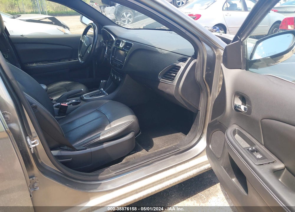 2012 CHRYSLER 200 VIN: 1C3CCBCG0CN258426