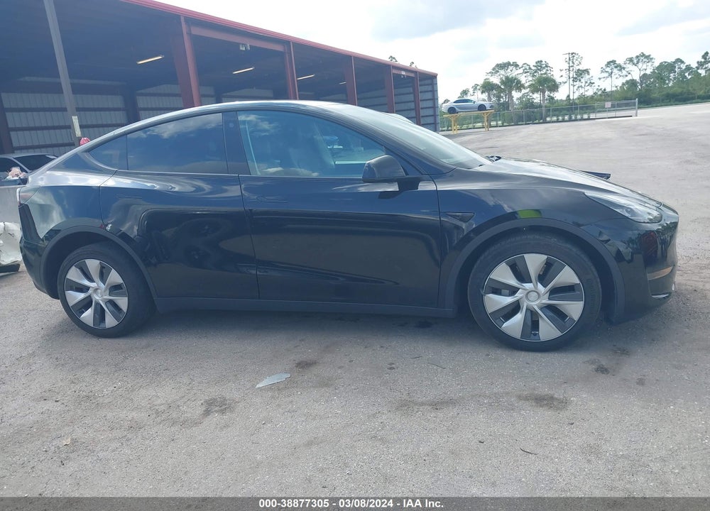 2023 TESLA MODEL Y AWD/LONG RANGE DUAL MOTOR ALL-WHEEL DRIVE VIN: 7SAYGDEE5PF611229