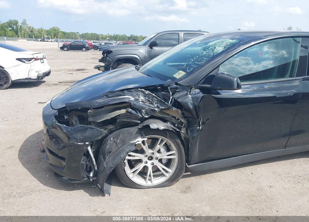 2023 TESLA MODEL Y AWD/LONG RANGE DUAL MOTOR ALL-WHEEL DRIVE VIN: 7SAYGDEE5PF611229
