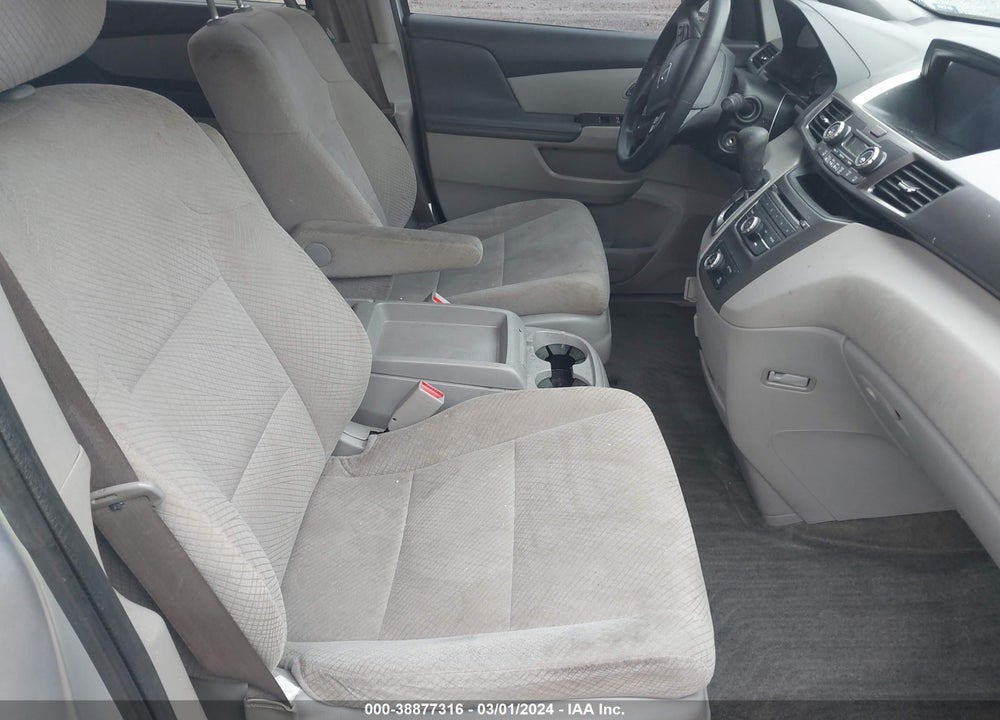 2015 HONDA ODYSSEY LX VIN: 5FNRL5H25FB038917