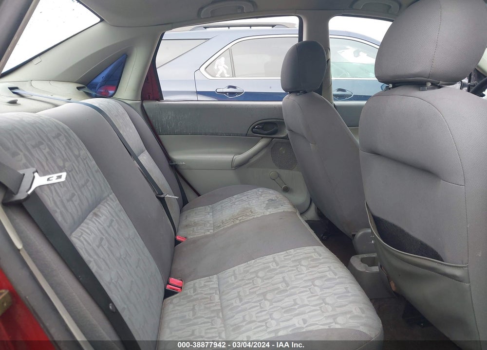 2005 FORD FOCUS ZX4 VIN: 1FAFP34NX5W208149