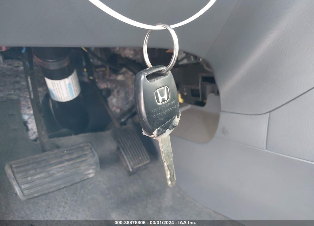 2006 HONDA PILOT EX VIN: 5FNYF28416B050825