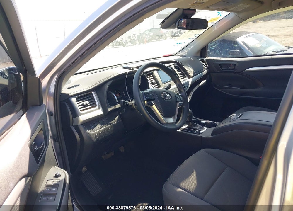 2019 TOYOTA HIGHLANDER LE VIN: 5TDZZRFH3KS363729