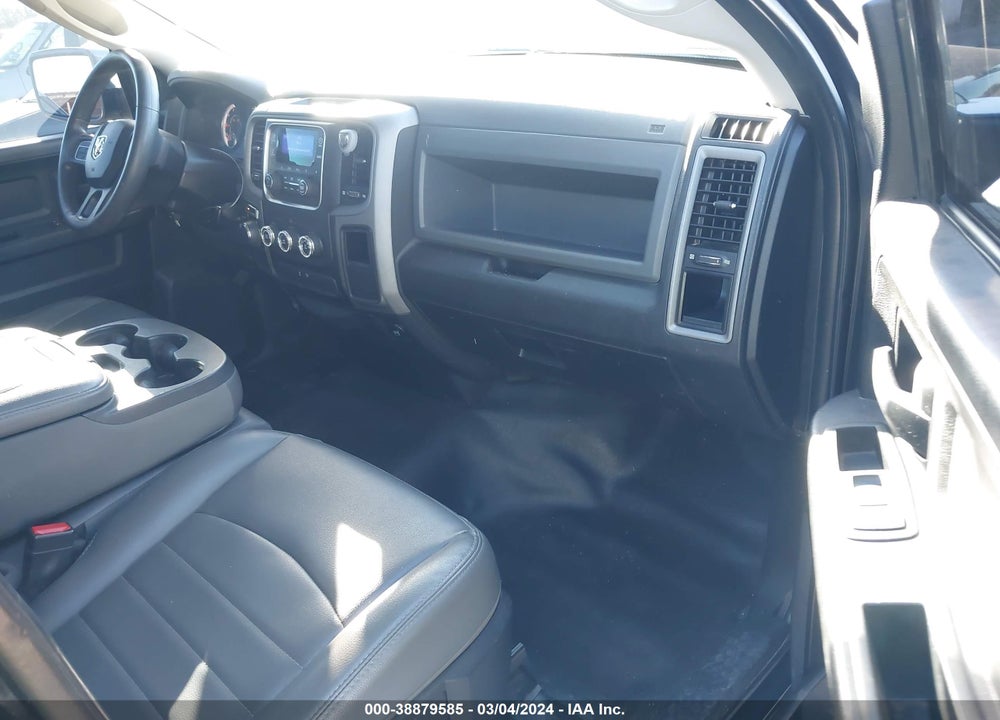2016 RAM 1500 TRADESMAN VIN: 1C6RR6FG7GS170351