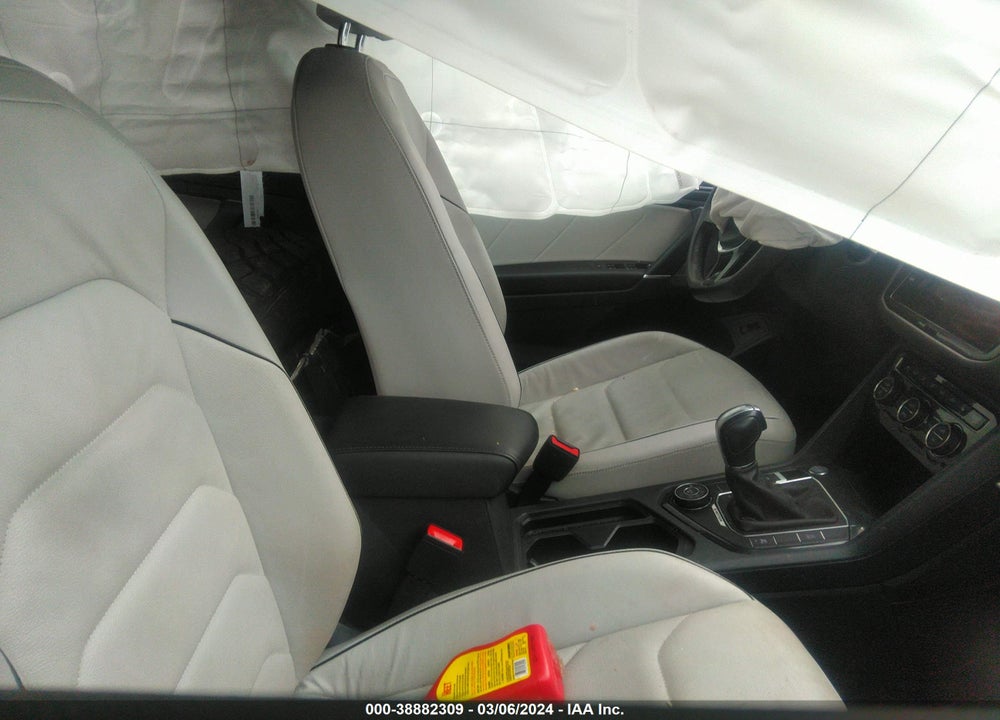 2018 VOLKSWAGEN TIGUAN 2.0T SEL PREMIUM VIN: 3VV4B7AX9JM193636