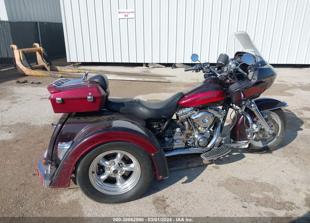 2000 HARLEY-DAVIDSON FLTRSEI VIN: 1HD1PAC24YY952160