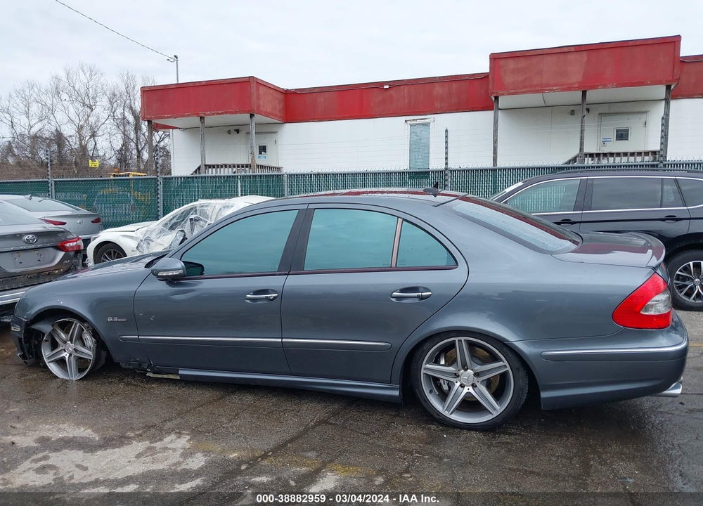 2007 MERCEDES-BENZ E 63 AMG VIN: WDBUF77X37B121579