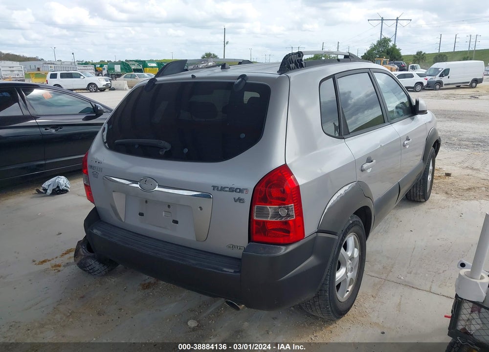 2005 HYUNDAI TUCSON GLS/LX VIN: KM8JN72D15U088387