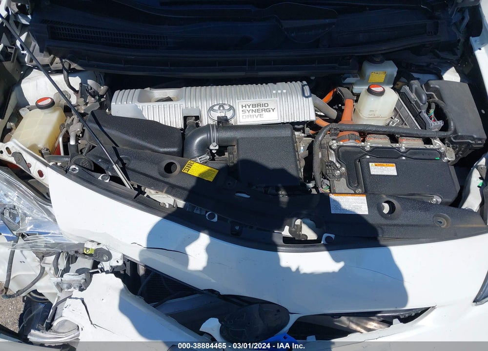 2015 TOYOTA PRIUS TWO VIN: JTDKN3DU4F1933010