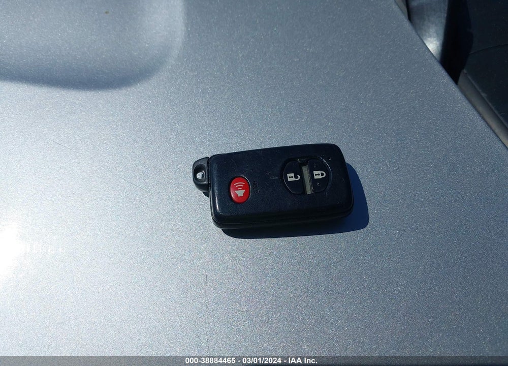2015 TOYOTA PRIUS TWO VIN: JTDKN3DU4F1933010