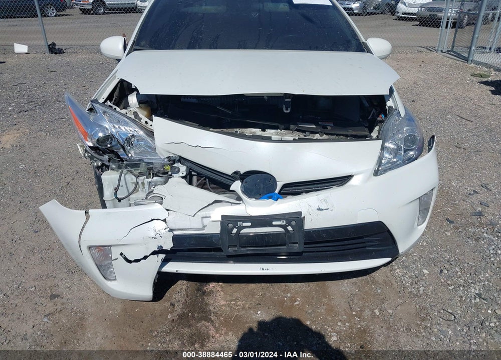 2015 TOYOTA PRIUS TWO VIN: JTDKN3DU4F1933010