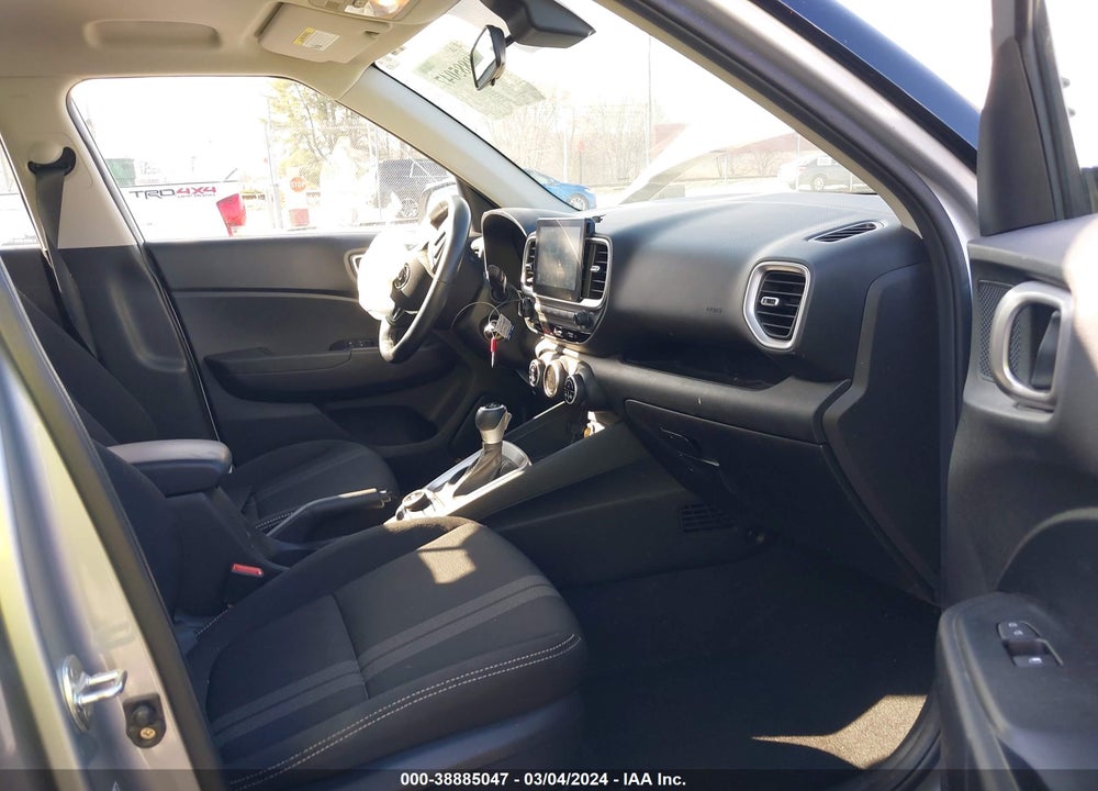 2021 HYUNDAI VENUE SEL VIN: KMHRC8A31MU072633