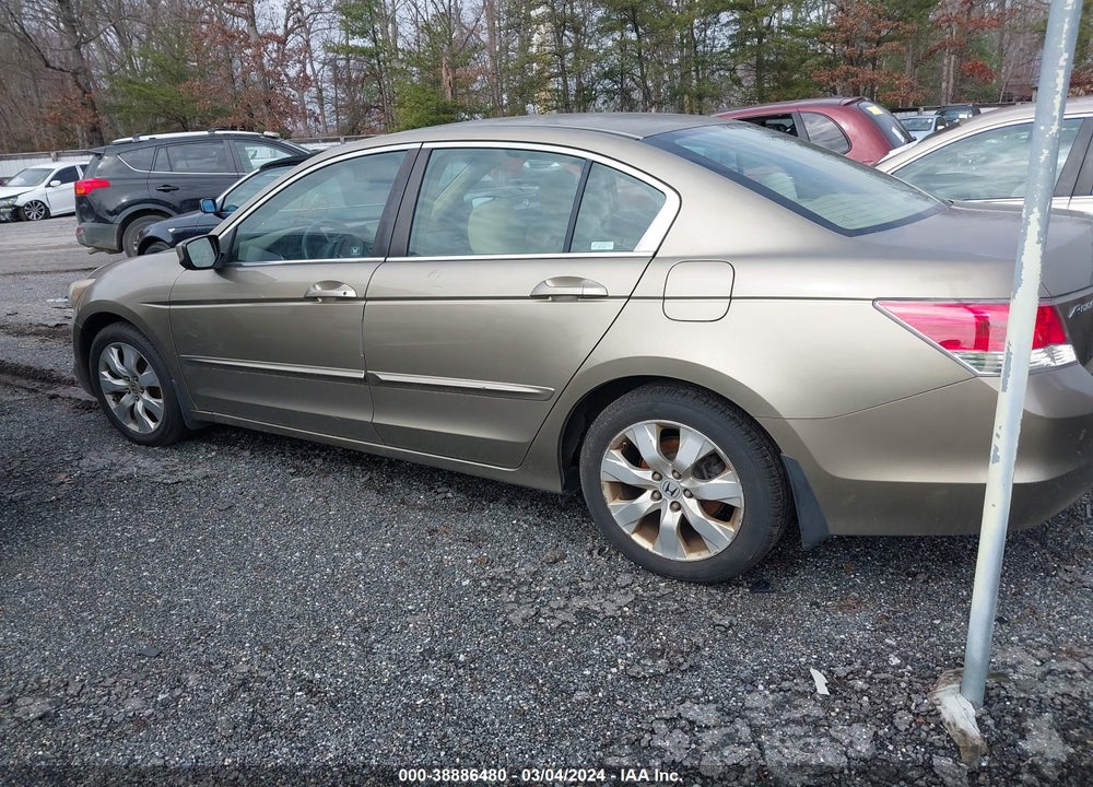 2009 HONDA ACCORD VIN: 1HGCP26749A196557