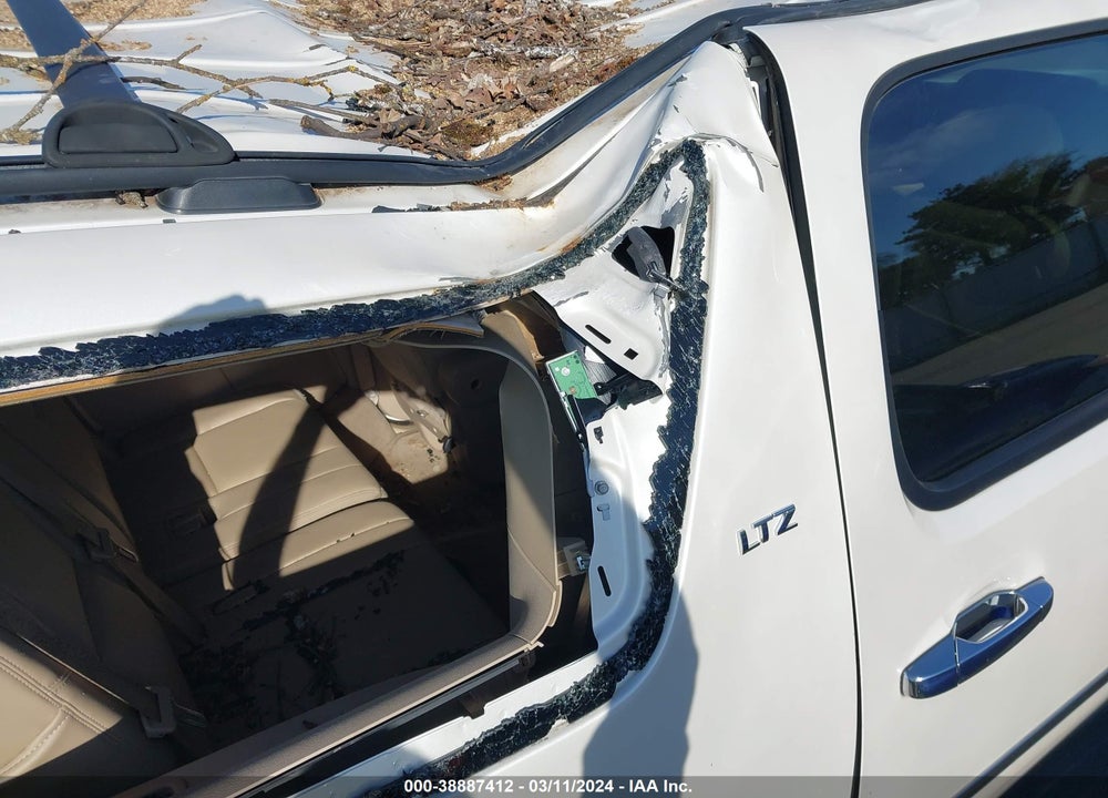 2011 CHEVROLET SUBURBAN 1500 LTZ VIN: 1GNSKKE38BR110799