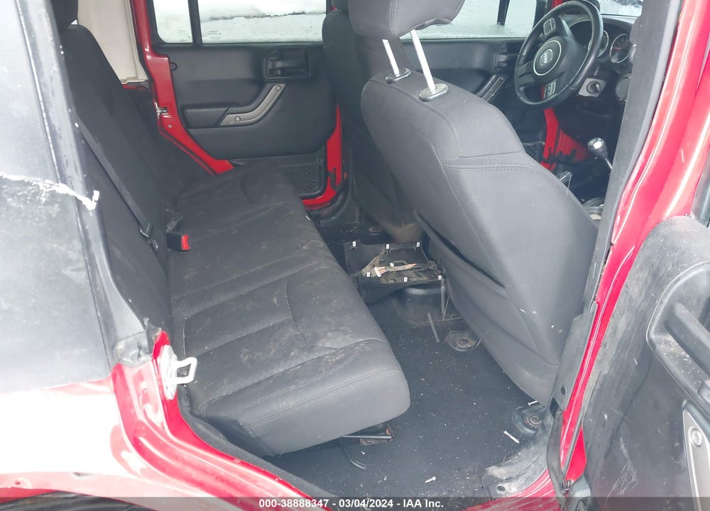 2014 JEEP WRANGLER UNLIMITED SPORT VIN: 1C4BJWDG9EL102516