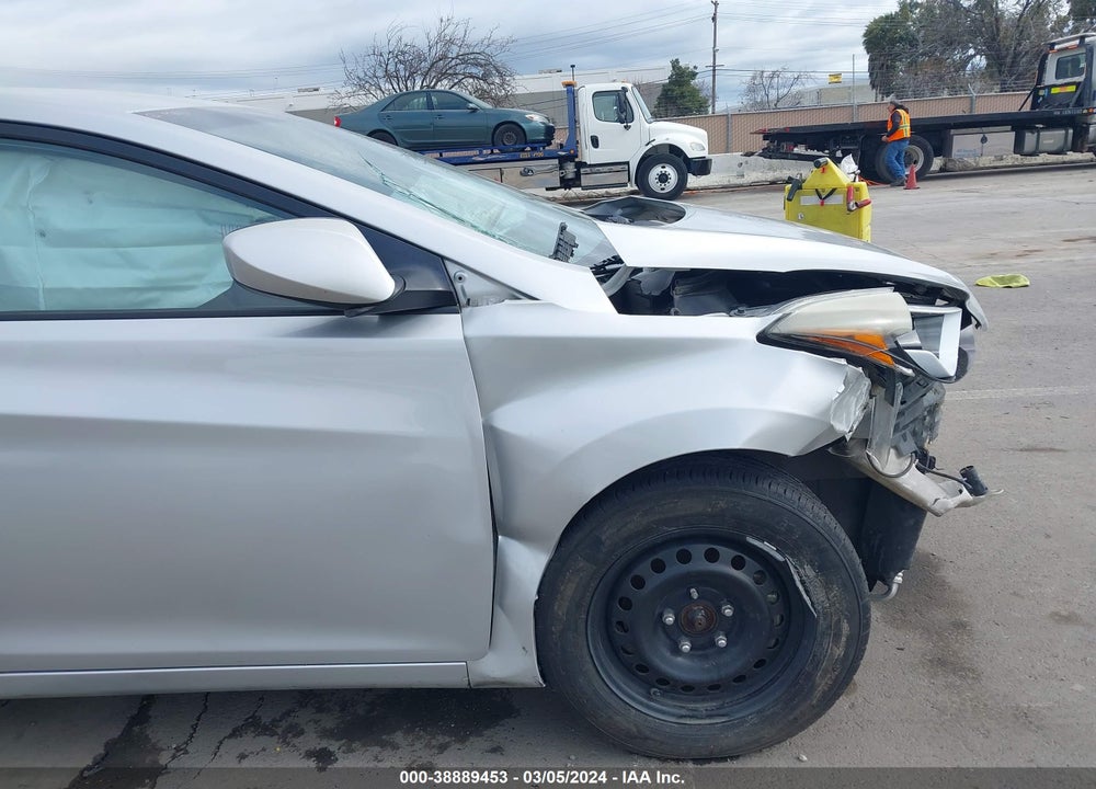 2015 HYUNDAI ELANTRA SE VIN: 5NPDH4AE5FH624576