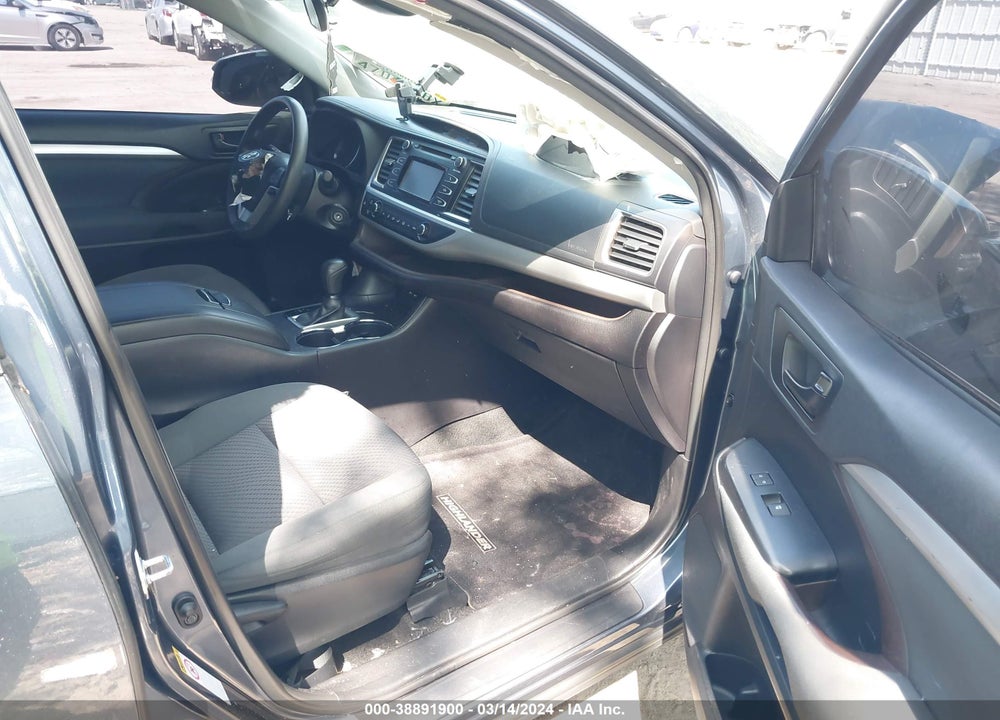 2019 TOYOTA HIGHLANDER LE VIN: 5TDZARFH0KS049849