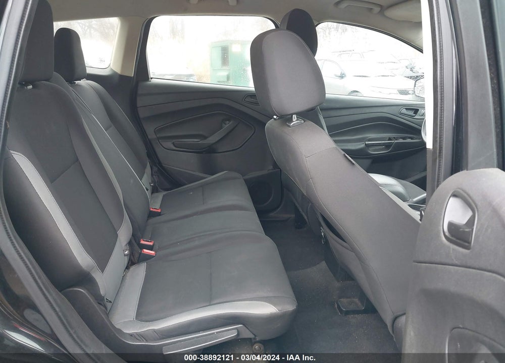 2015 FORD ESCAPE S VIN: 1FMCU0F78FUA02405