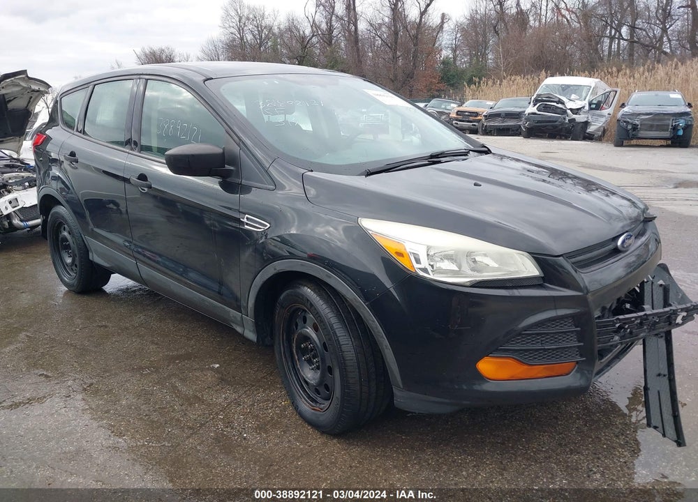 2015 FORD ESCAPE S VIN: 1FMCU0F78FUA02405