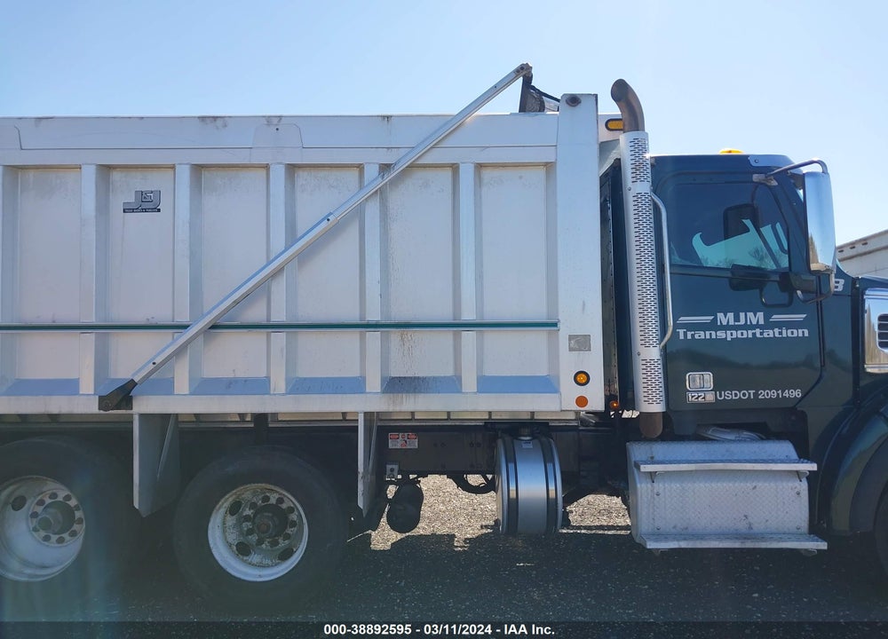 2015 FREIGHTLINER 122SD VIN: 3ALAGNDV7FDGP7797