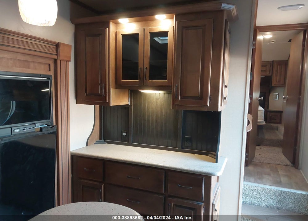 2016 GRAND DESIGN 303RLS VIN: 573FR3324G3303329