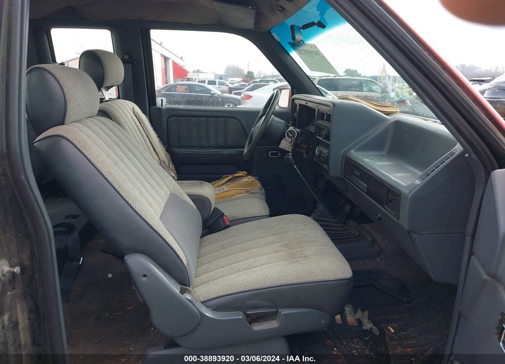 1993 DODGE DAKOTA VIN: 1B7GG23X4PS139366