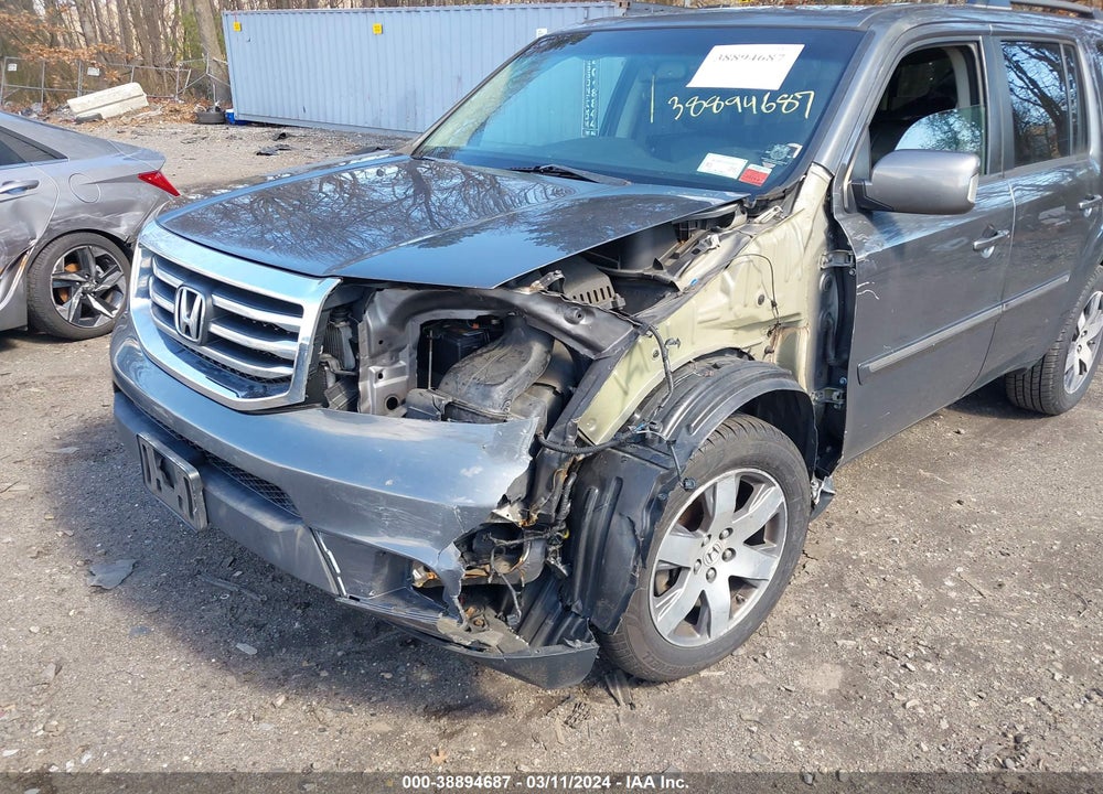 2012 HONDA PILOT TOURING VIN: 5FNYF4H99CB076639